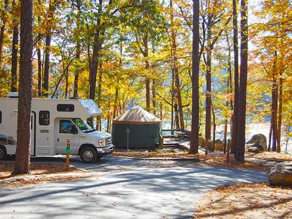 Camping RV la Red Top Mountain State Park