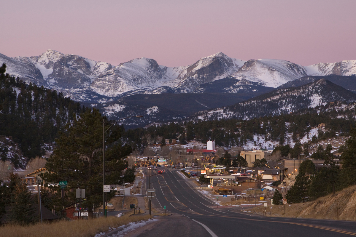 mâncare în Estes Park, Colorado.  Cele mai bune locuri pentru a mânca în timp ce vizitați Parcul Național Rocky Mountain