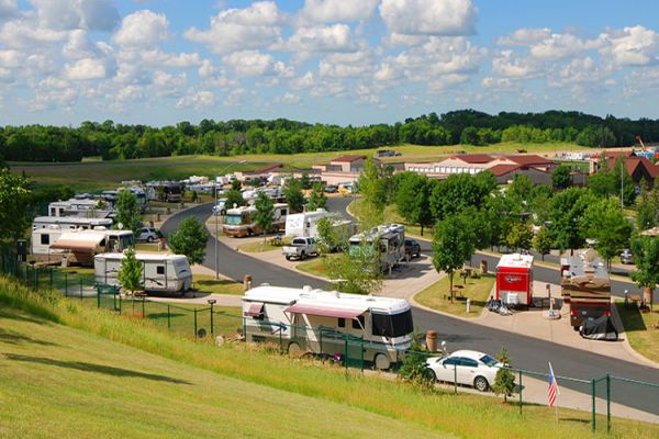 Dakotah Meadows RV Park - Prior Lake Campground din Minnesota