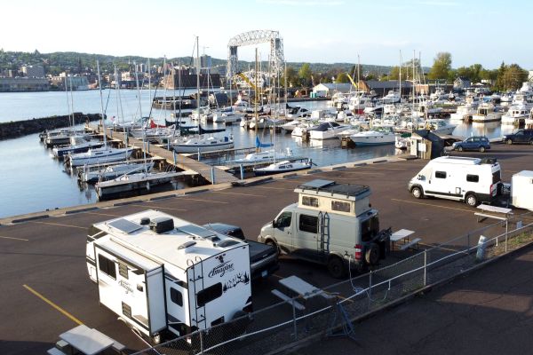 Lakehead Boat Basin RV Park - Duluth Camping în Minnesota