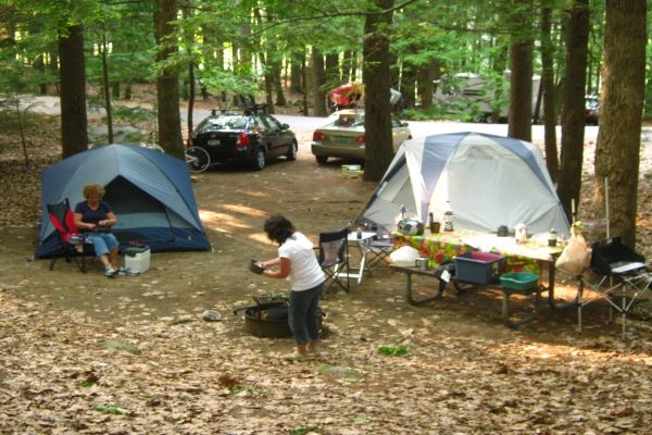 Parcul de stat Pawtuckaway - Camping în Nottingham, New Hampshire