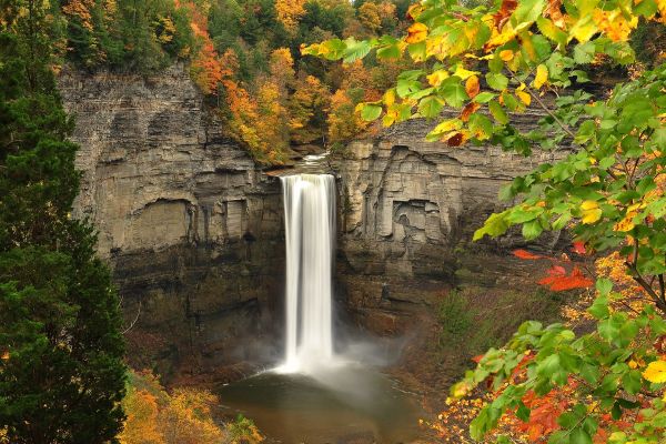 Parcul de stat Taughannock Falls - Camping la Taughannock Falls Campground din New York