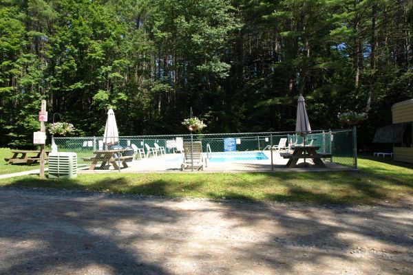 Whispering Pines Camping & RV Park - Greenfield Park Campground din New York