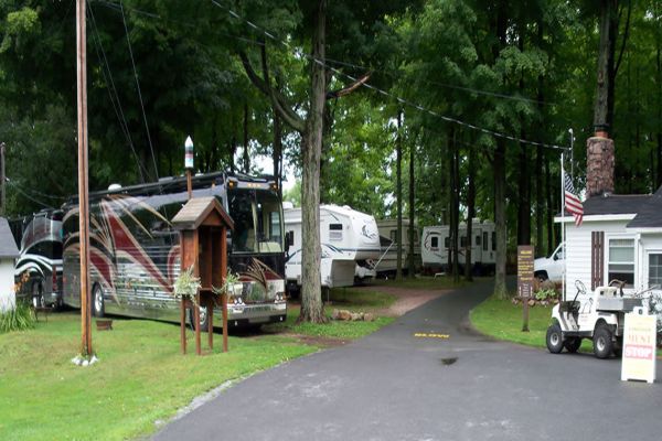 Camping Merry Knoll - Camping Livonia din New York