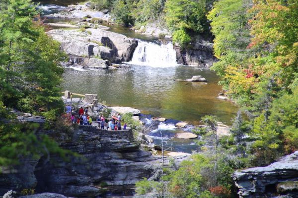 Linville Gorge Wilderness Area - Zona de picnic pentru camping Table Rock din Carolina de Nord
