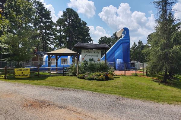 Camping pentru familie Zooland - Camping Asheboro în Carolina de Nord