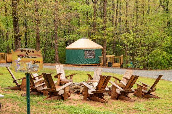 Camping Four Paws Kingdom - Camping Rutherfordton North Carolina