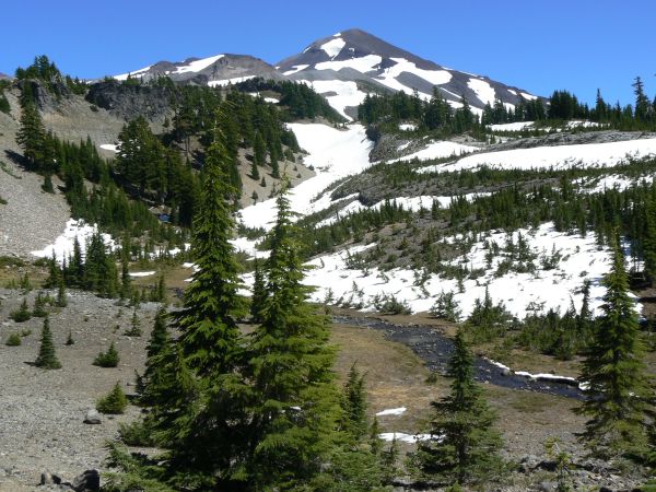 Sisters Ranger District - Three Sisters Wilderness Camping în Oregon