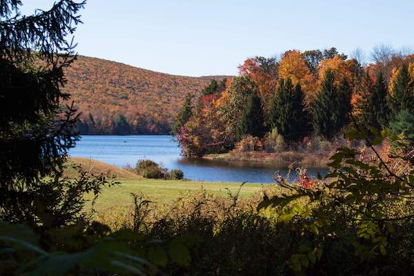 Campingul din Munții Poconos din Pennsylvania