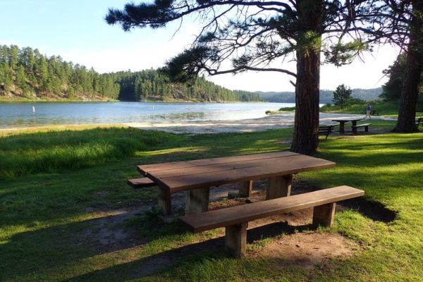 Pădurea Națională Black Hills - Camping Horsethief Lake din Dakota de Sud