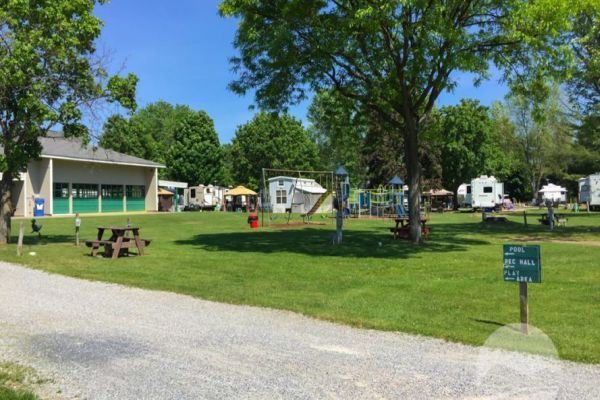 Camping Lone Pine - Camping Colchester în Vermont