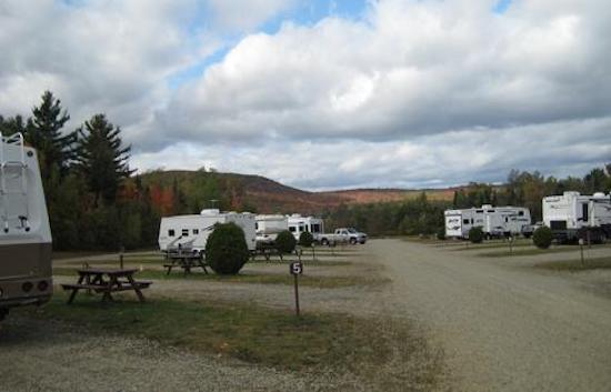 Cele mai bune locuri de camping în New Hampshire - Twin Mountain Motor Court & RV Park